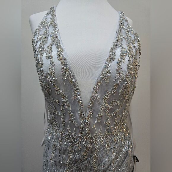 Mac Duggal 30621 Embellished V-neck Thigh Slit Evening Gown NWT sz 10 Silver - Picture 5 of 9